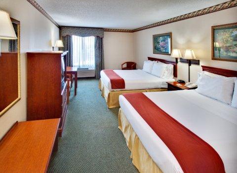 Holiday Inn Express & Suites Clinton By Ihg Экстерьер фото