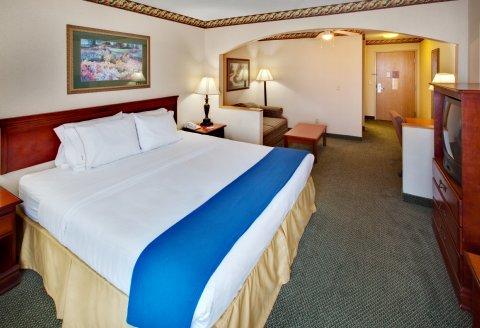 Holiday Inn Express & Suites Clinton By Ihg Экстерьер фото