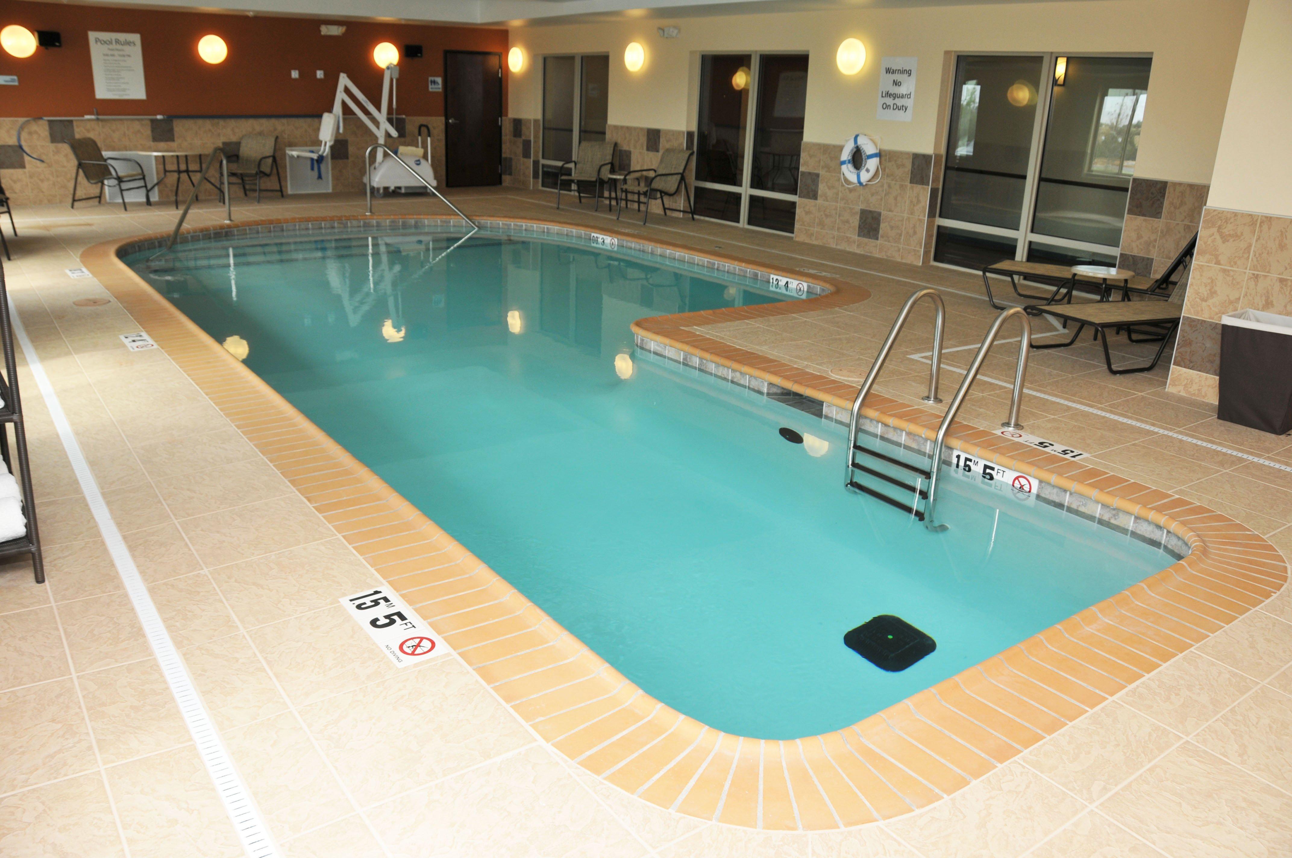 Holiday Inn Express & Suites Clinton By Ihg Экстерьер фото